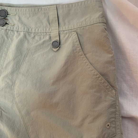 Columbia women’s skorts size8 several pockets (see photos) - Picture 5 of 15